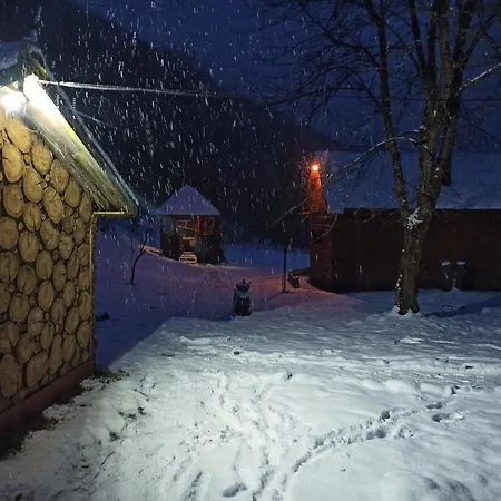 Holiday home еко під полониною *