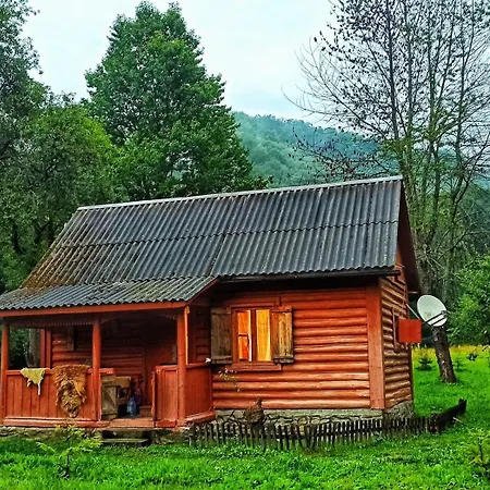 Ferienhaus еко під полониною *